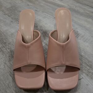 Chic Blush Women's Mules
